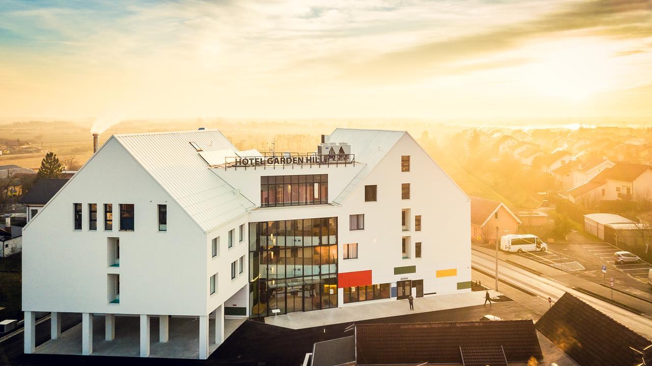 Hotel Garden Hill Velika Gorica Exterior photo